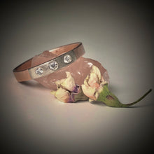 Load image into Gallery viewer, Modern Simplicity: Three-Diamond Gold Ring