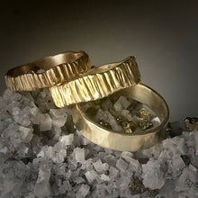 Load image into Gallery viewer, Textured Bark: Yellow Gold Narrow Ring