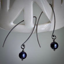 Load image into Gallery viewer, Sea Level: Oval/Lavender Pearl Drop Earrings