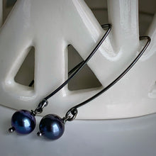 Load image into Gallery viewer, Sea Level: Oval/Lavender Pearl Drop Earrings