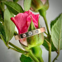Load image into Gallery viewer, Modern Simplicity: Three-Diamond Gold Ring